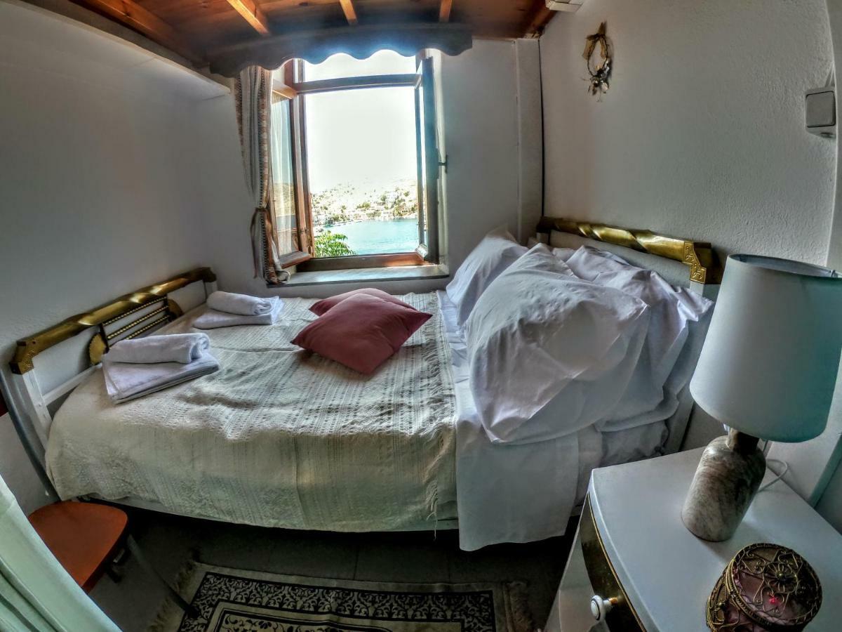 Villa Pitini Szími Kültér fotó